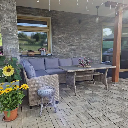 Hanka Villa *
